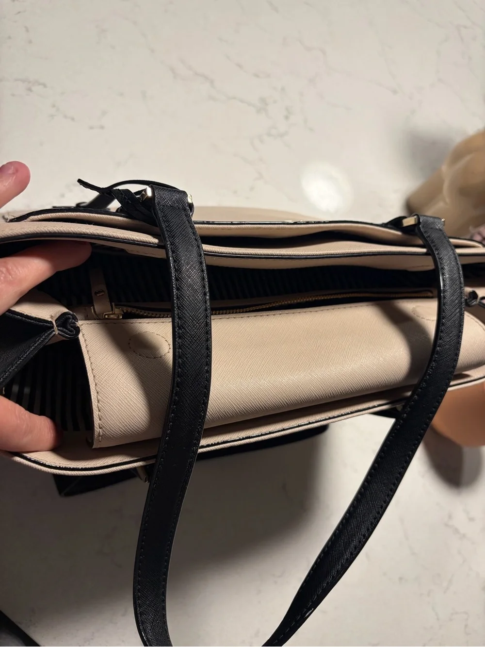 kate spade Cameron Street Zooey Tote | Cream & Black | Excellent Condition